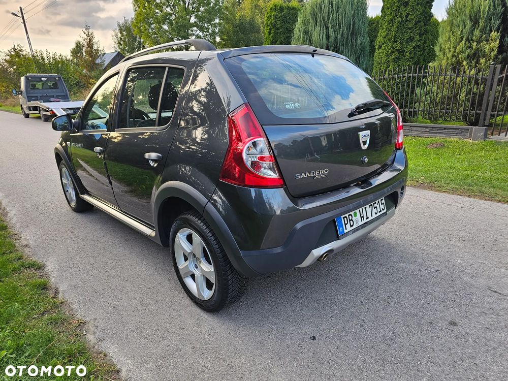Dacia Sandero Stepway 1.6 - 23