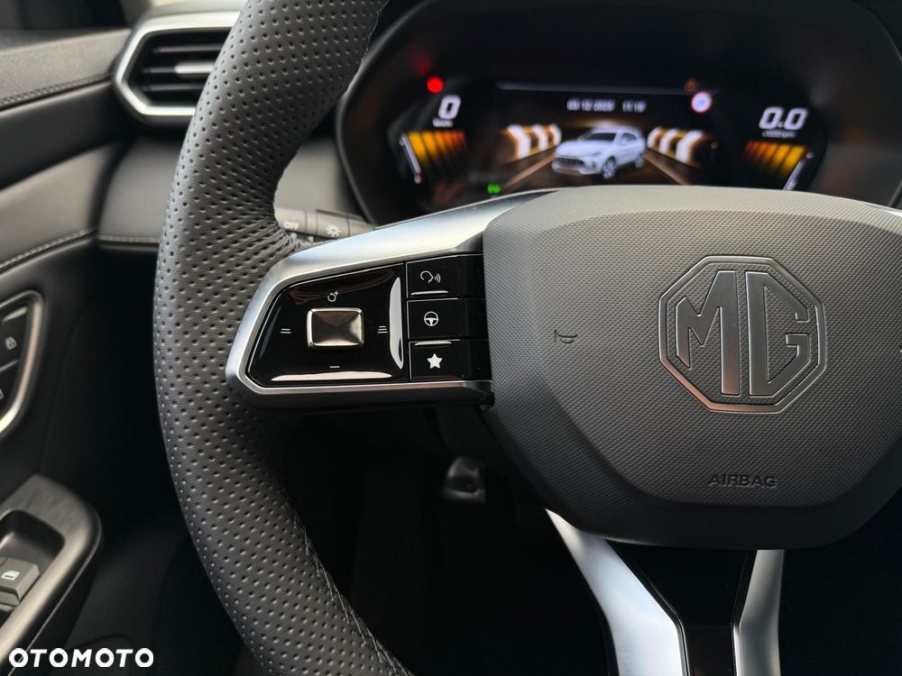 MG ZS 1.5 HEV+ Exclusive - 11