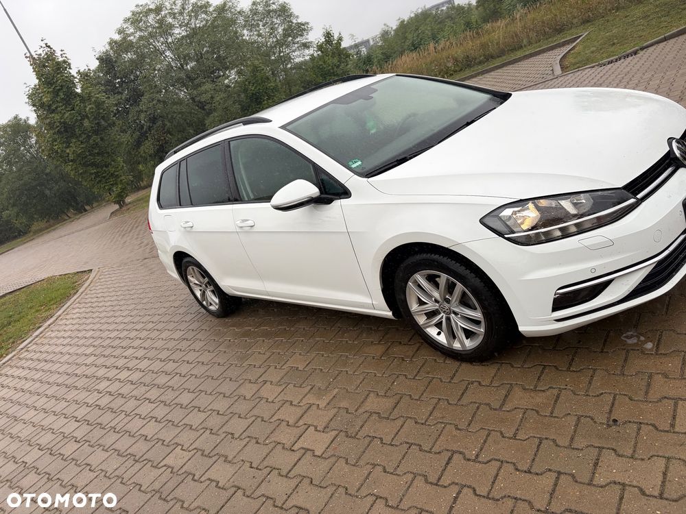 Volkswagen Golf - 2