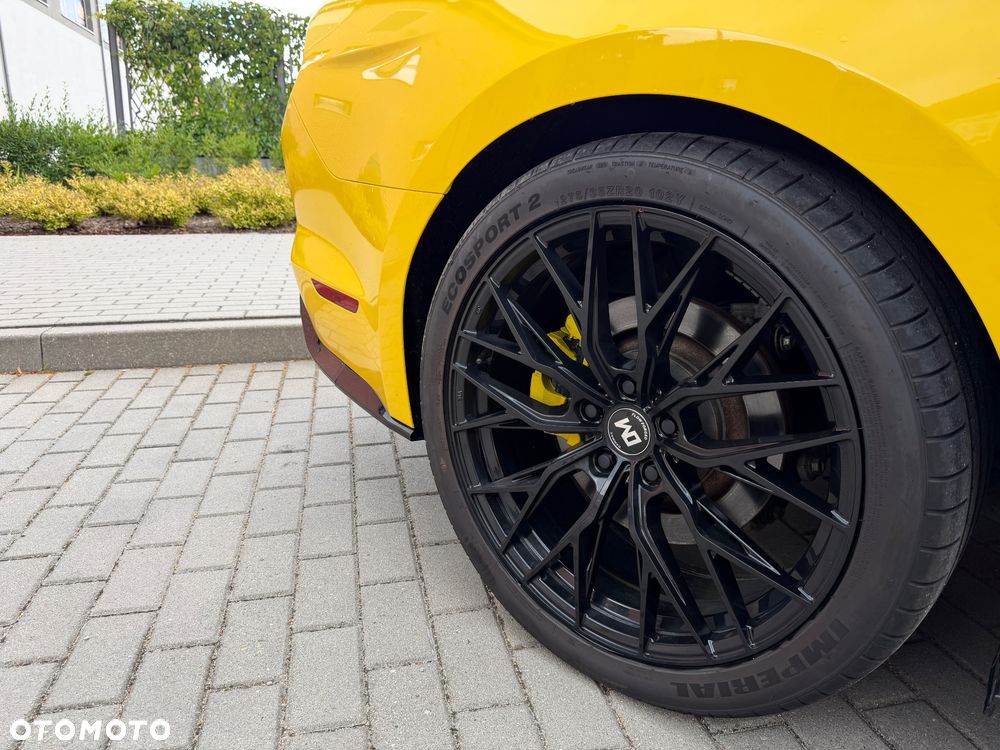 Ford Mustang - 21
