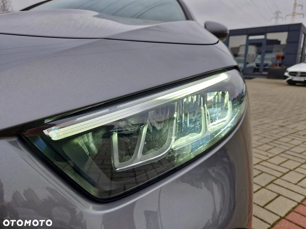 Mercedes-Benz Klasa A 200 AMG Line 7G-DCT - 39