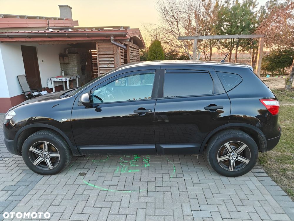 Nissan Qashqai - 2