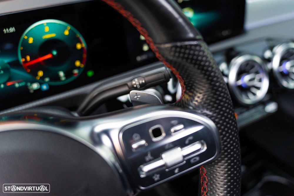 Mercedes-Benz CLA 220 d Shooting Brake AMG Line Aut. - 25