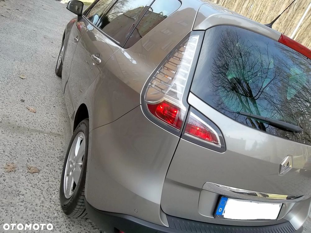 Renault Scenic 1.6 16V 110 LIMITED - 26