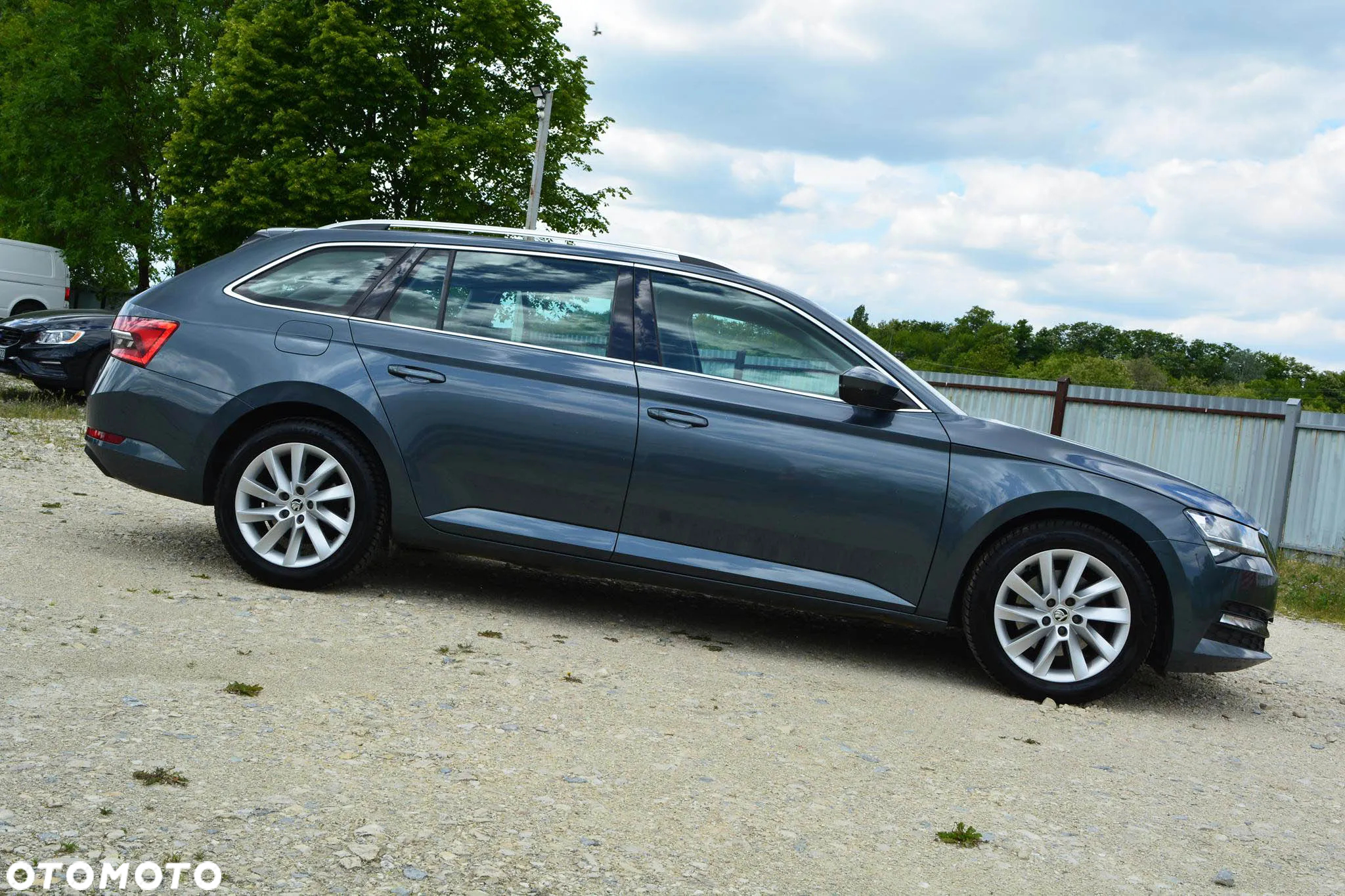 Skoda Superb 2.0 TDI Ambition DSG - 9