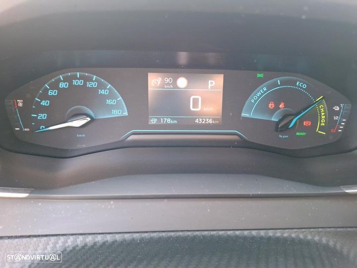 Peugeot e-208 - 4