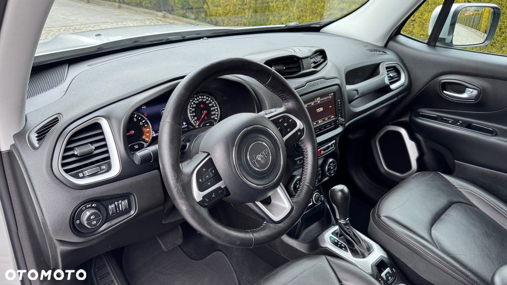 Jeep Renegade 1.4 MultiAir DSG Business Line - 26