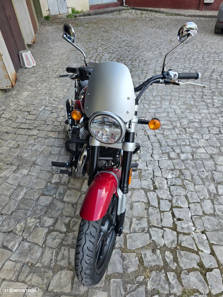 Royal Enfield Super Meteor 650 - 10