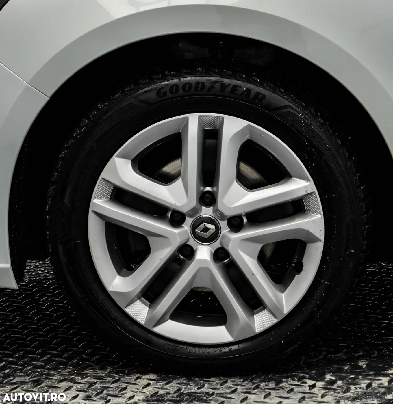 Renault Megane Blue dCi 116 Zen - 26