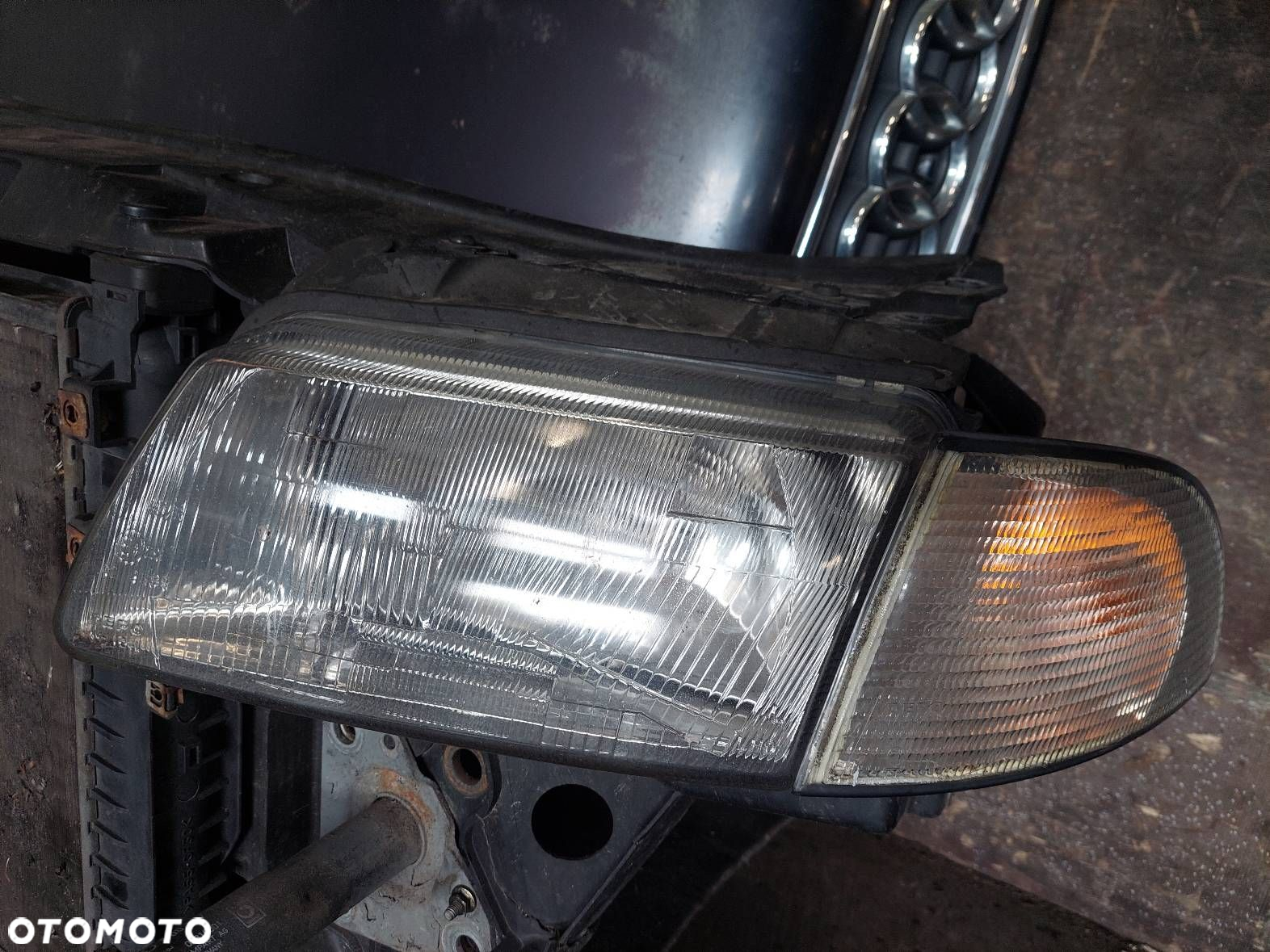 KOMPLETNY PRZÓD MASKA PAS ZDERZAK BŁOTNIKI LAMPY AUDI A4 B5 LZ5L - 11
