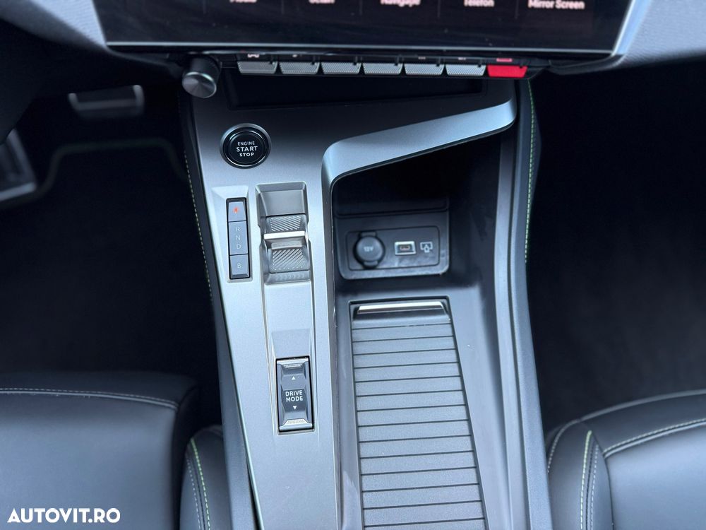 Peugeot 408 180 e-EAT8 GT - 30
