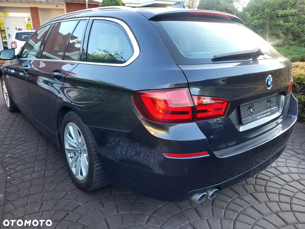 BMW Seria 5 525d - 37