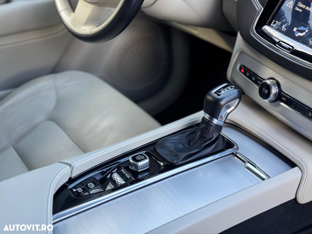Volvo XC 90 D5 AWD Inscription - 9