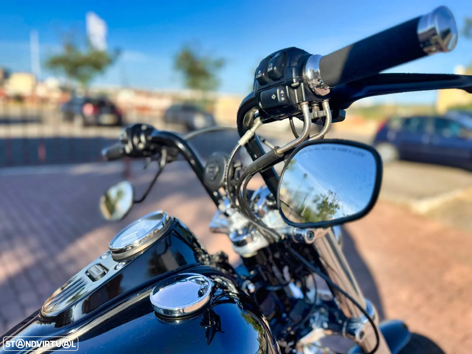 Harley-Davidson Dyna Street Bob - 11