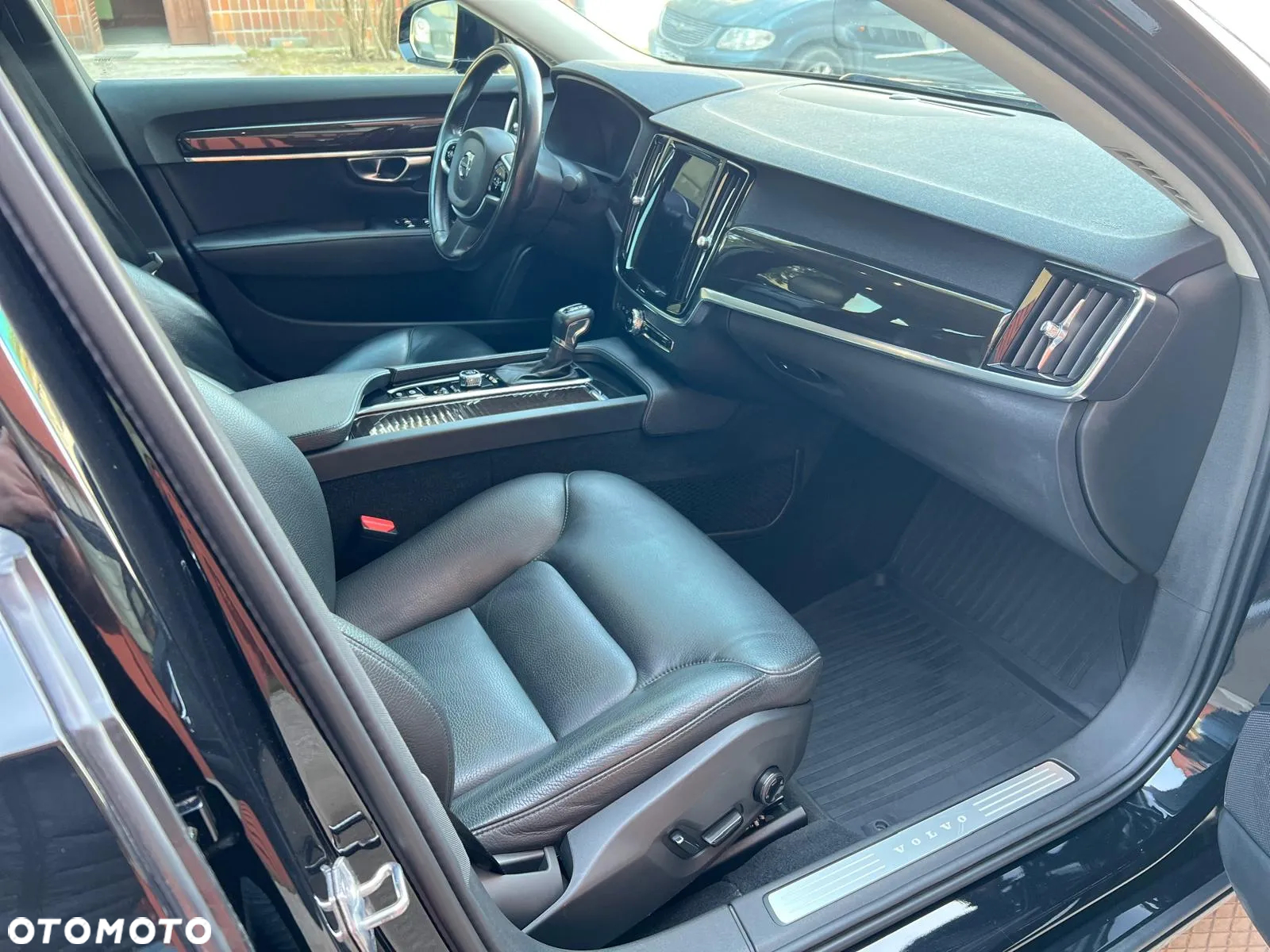 Volvo S90 T5 Momentum - 29