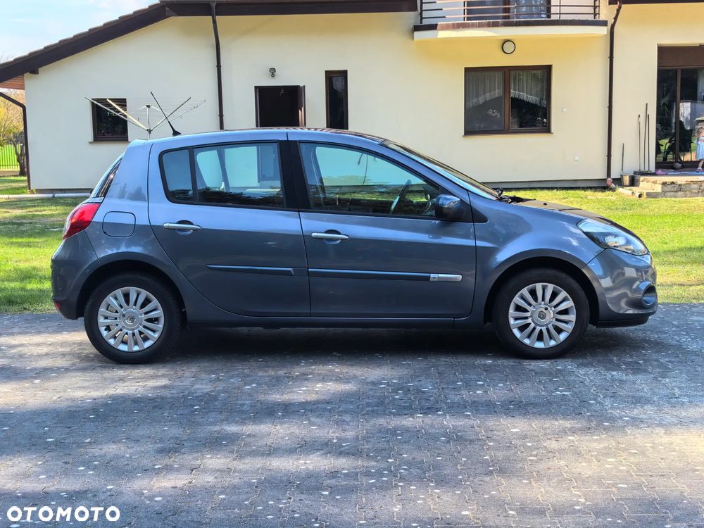 Renault Clio 1.2 16V Authentique - 6