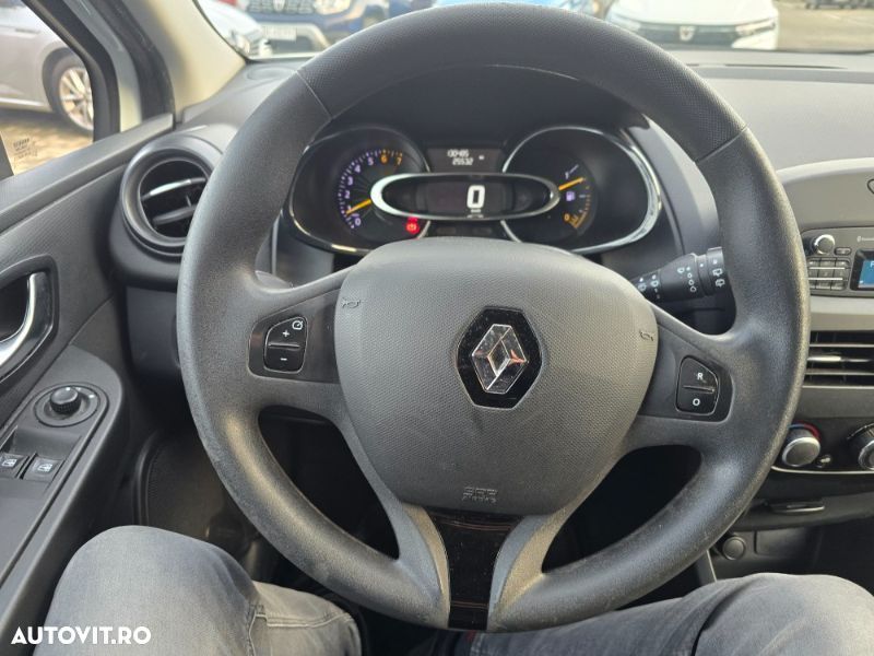 Renault Clio - 17