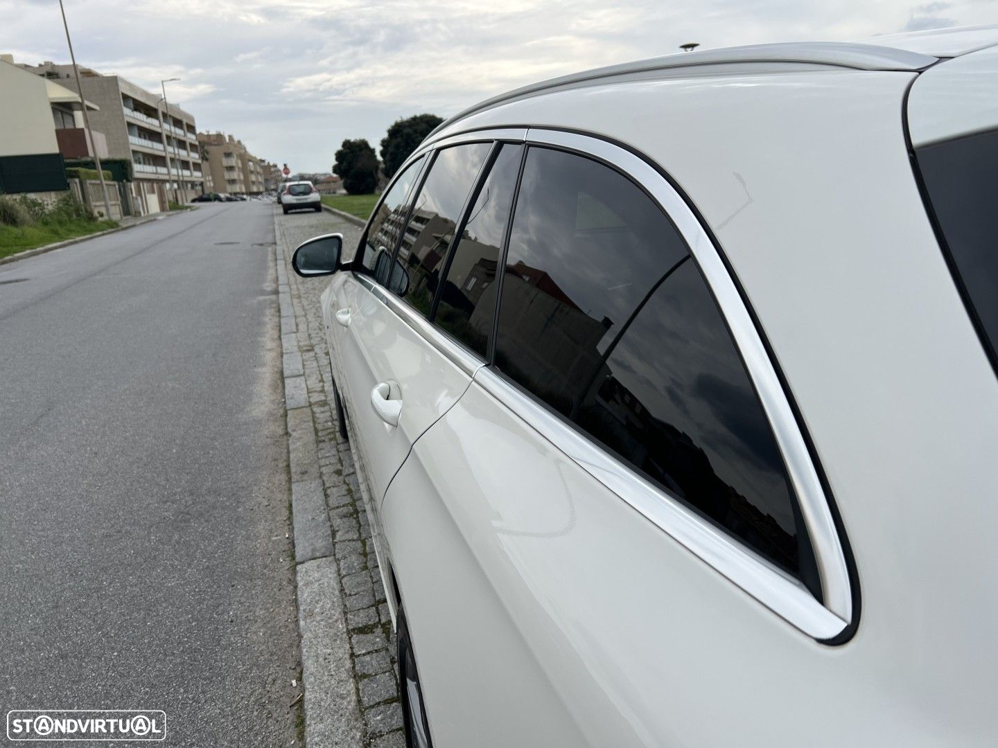 Mercedes-Benz E 300 de AMG Line - 6