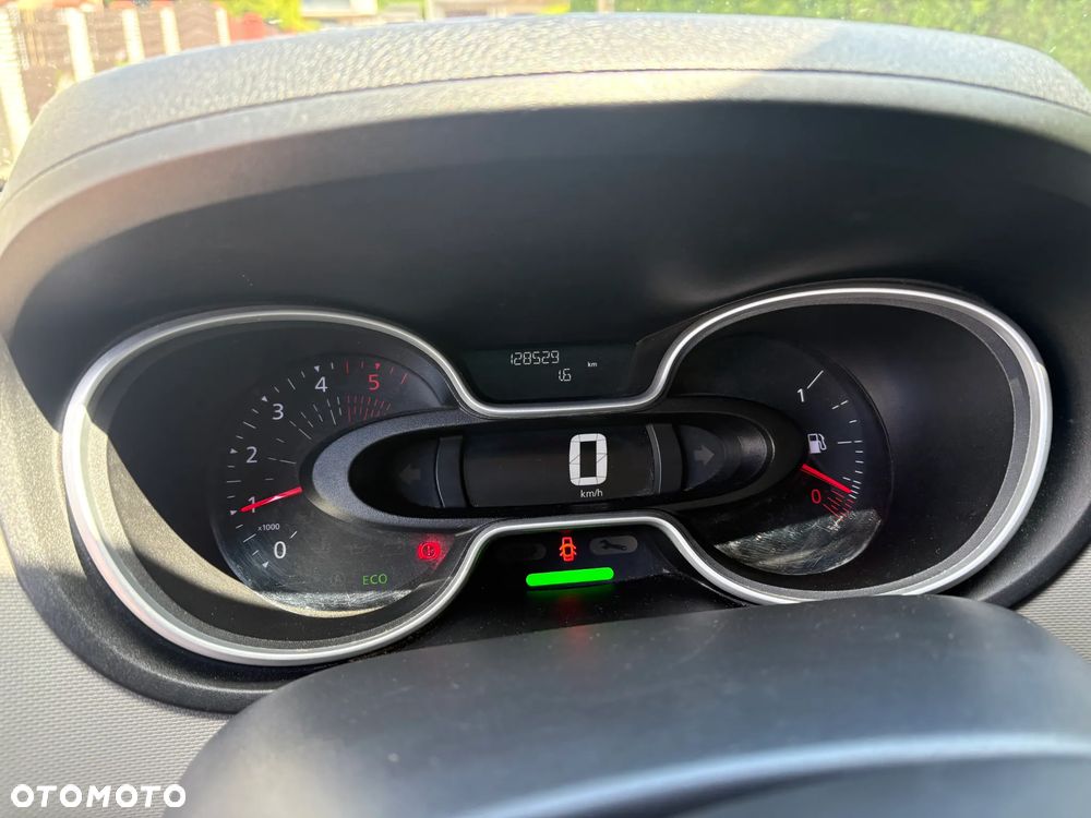 Renault Trafic - 25