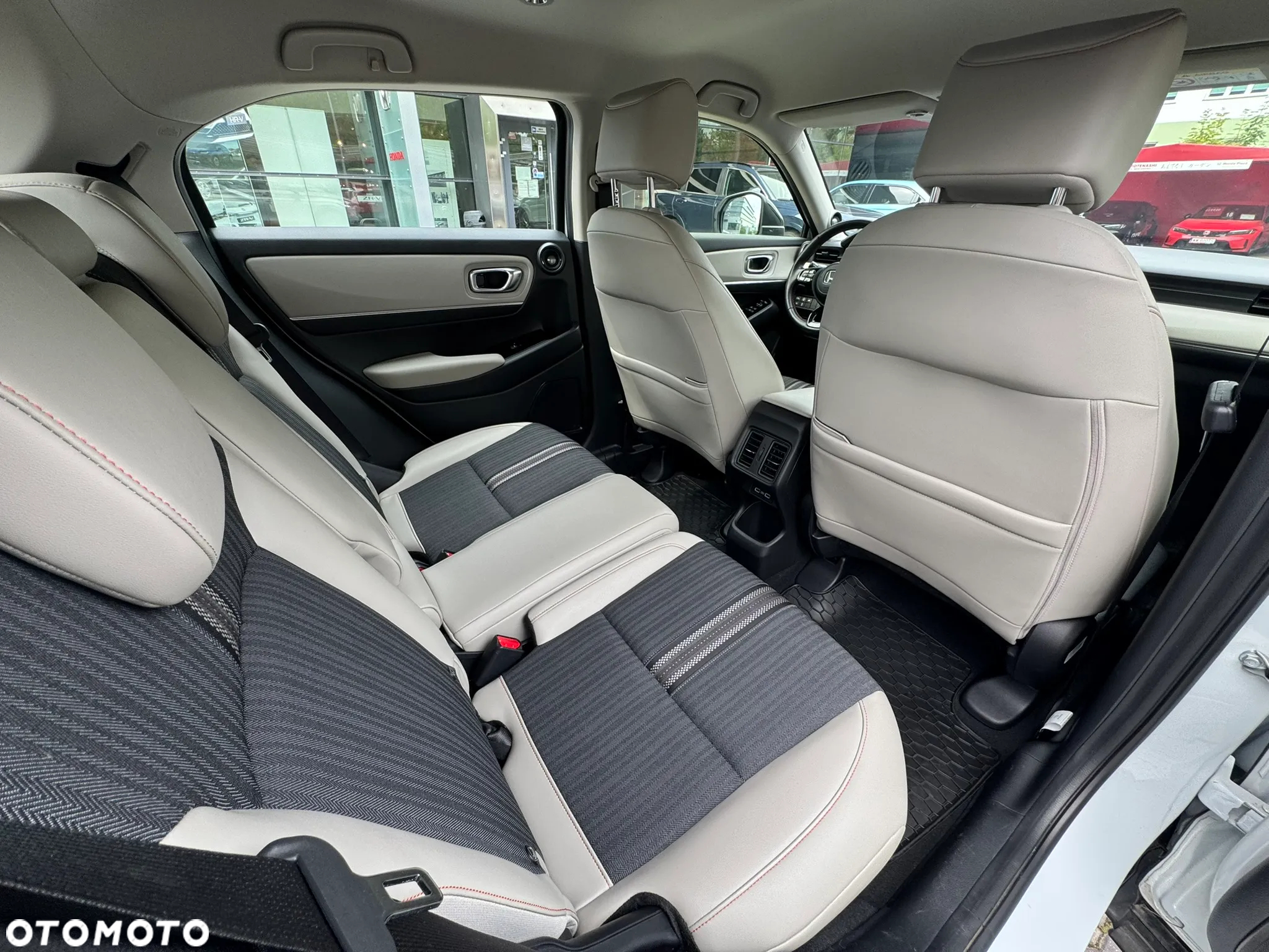 Honda HR-V 1.5 i-MMD Advance Style CVT - 17