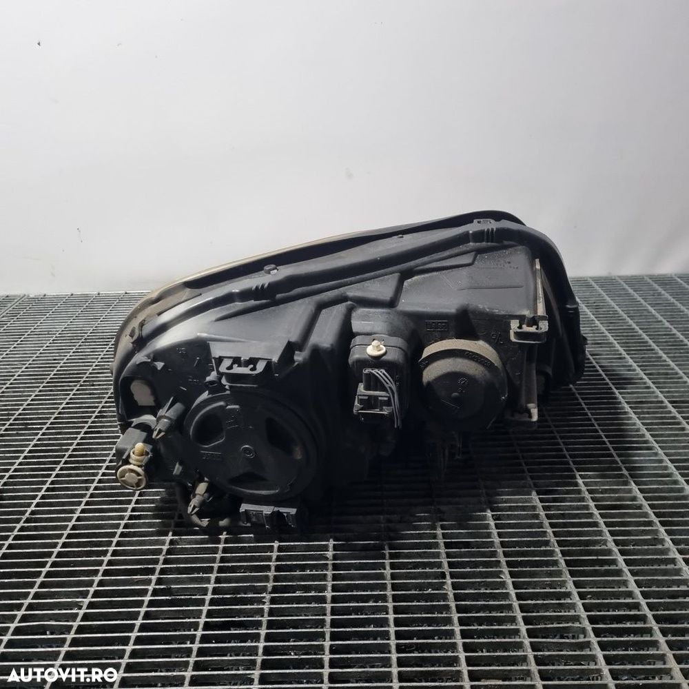 Far Stanga Volvo XC90 Facelift 2007 - 2014 SUV 4 Usi (1420) Xenon - 2