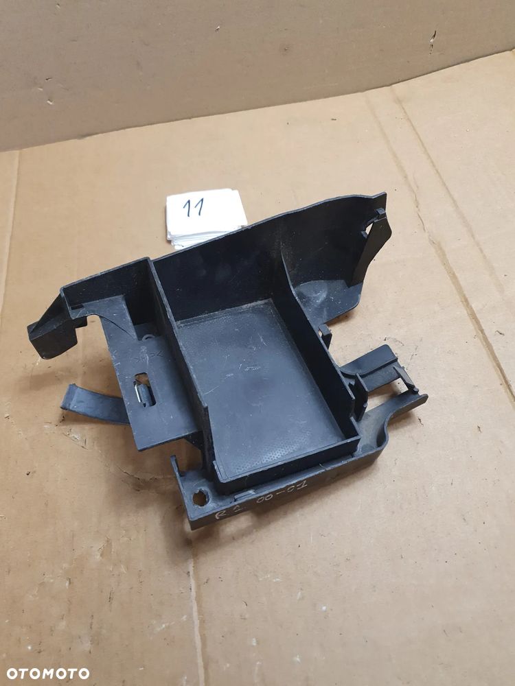 Yamaha YZF-R1 RN04 1000 (2000 - 2001) PODSTAWA POD AKUMULATOR - 1