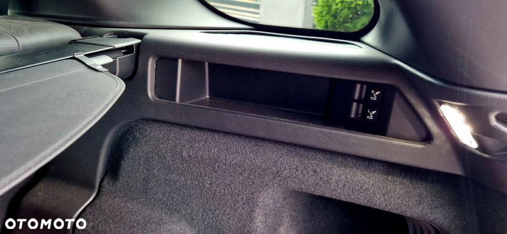 Land Rover Discovery Sport 2.0 D240 R-Dynamic HSE - 10