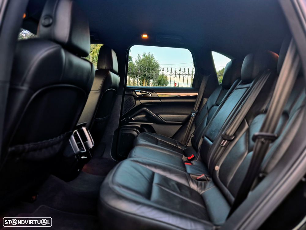 Porsche Cayenne Tiptronic S - 18