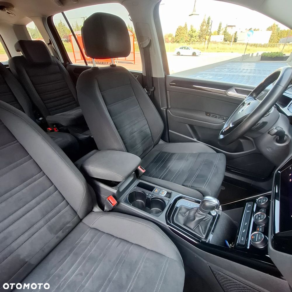 Volkswagen Touran - 20