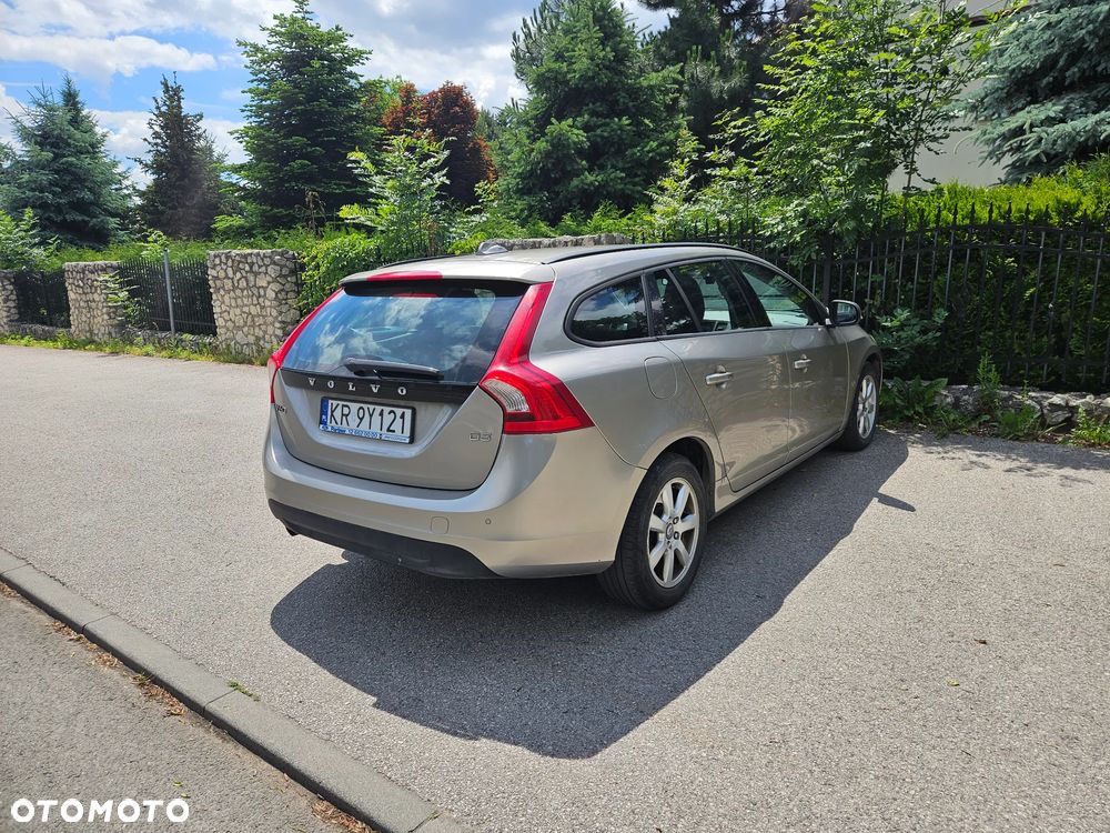 Volvo V60 D3 Kinetic - 2