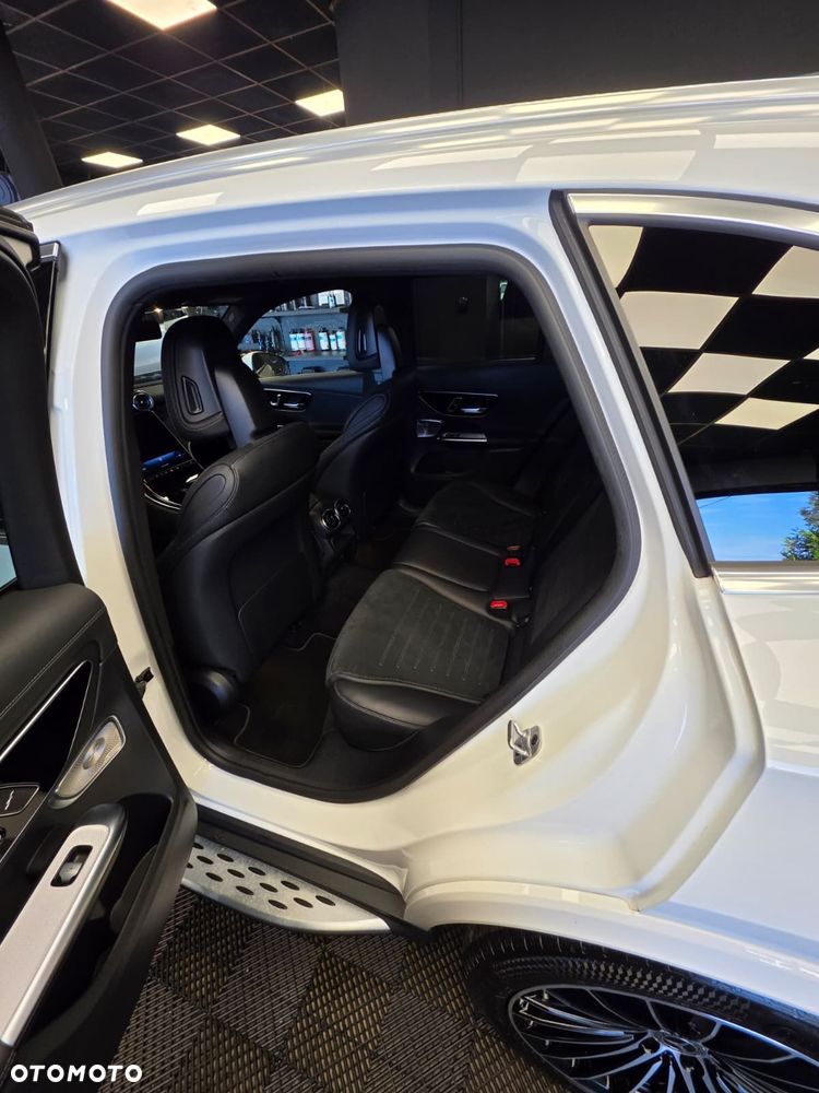 Mercedes-Benz GLC 300 mHEV 4-Matic AMG Line - 15