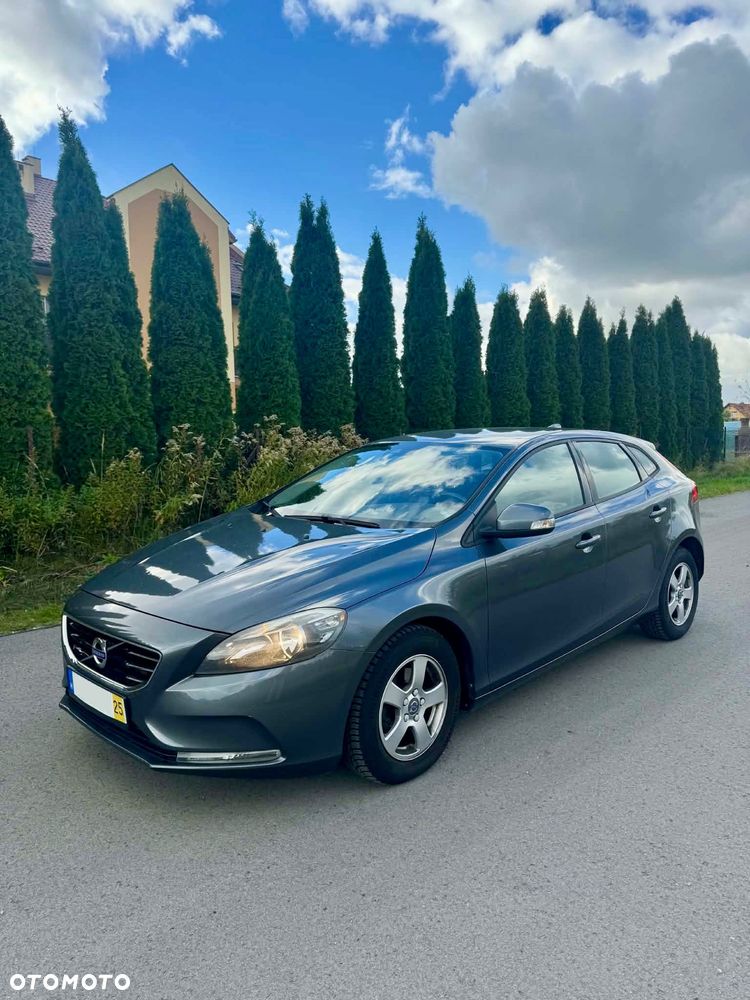 Volvo V40