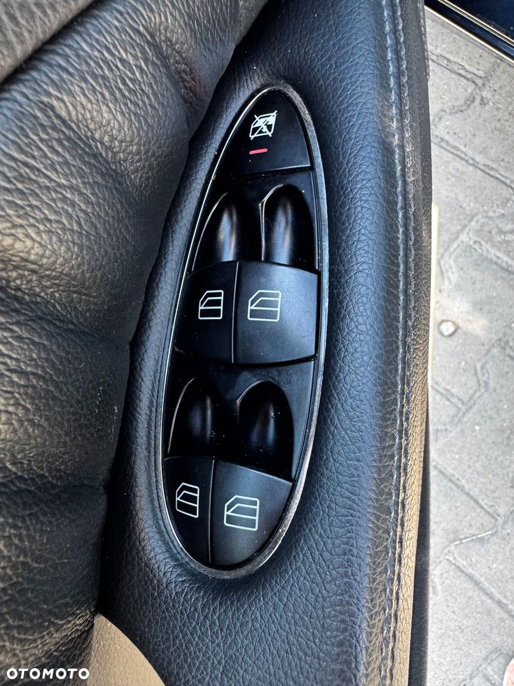 Mercedes-Benz Klasa E 350 4-Matic Avantgarde - 9