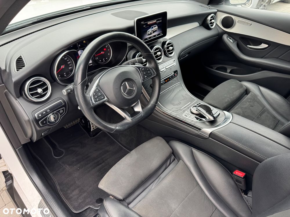 Mercedes-Benz GLC 250 4Matic 9G-TRONIC AMG Line - 15
