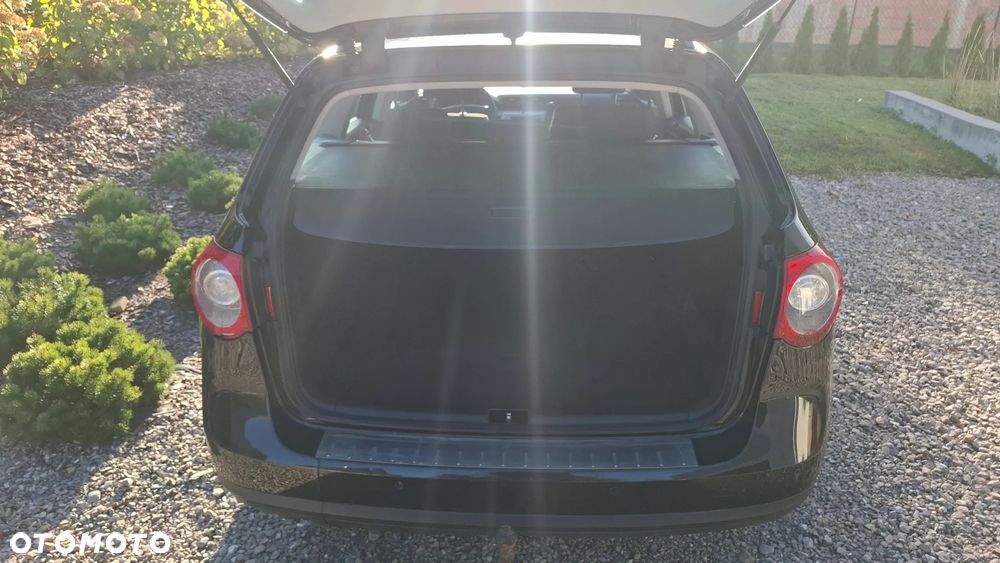 Volkswagen Passat - 11