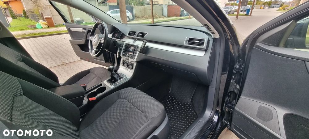 Volkswagen Passat 2.0 BlueTDI SCR Business Edition - 18