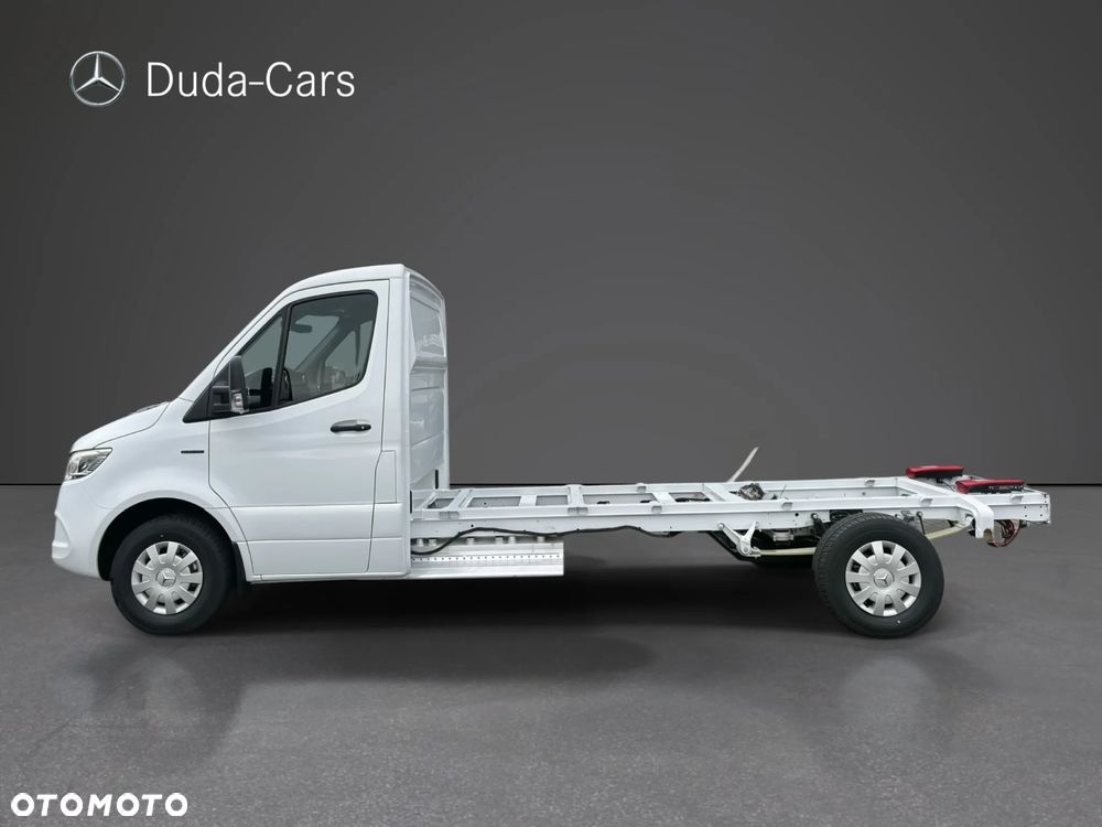 Mercedes-Benz Sprinter - 2