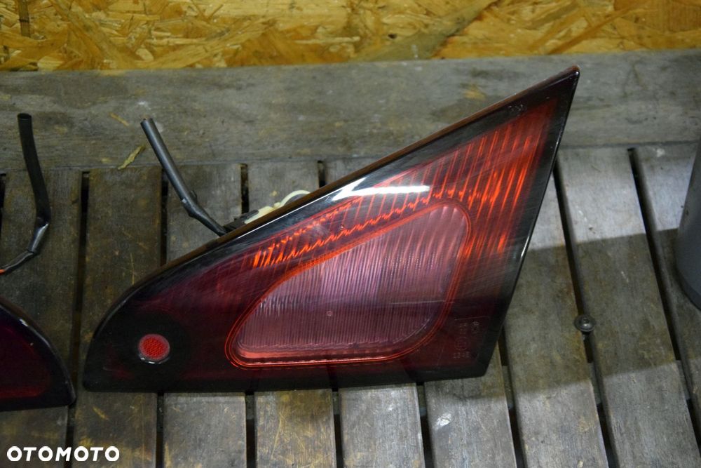 Mitsubishi COLT 6 LIFT 08-12 CZ3 3D Lampa tylna w klapę EU PRAWA LEWA - 3