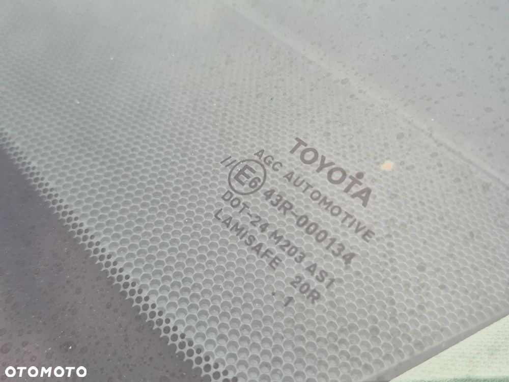 Toyota Avensis 1.8 Sol - 27