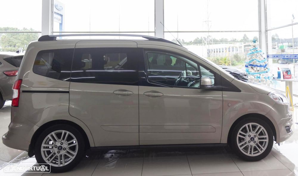 Ford Tourneo Courier 1.0 EcoBoost Titanium - 2