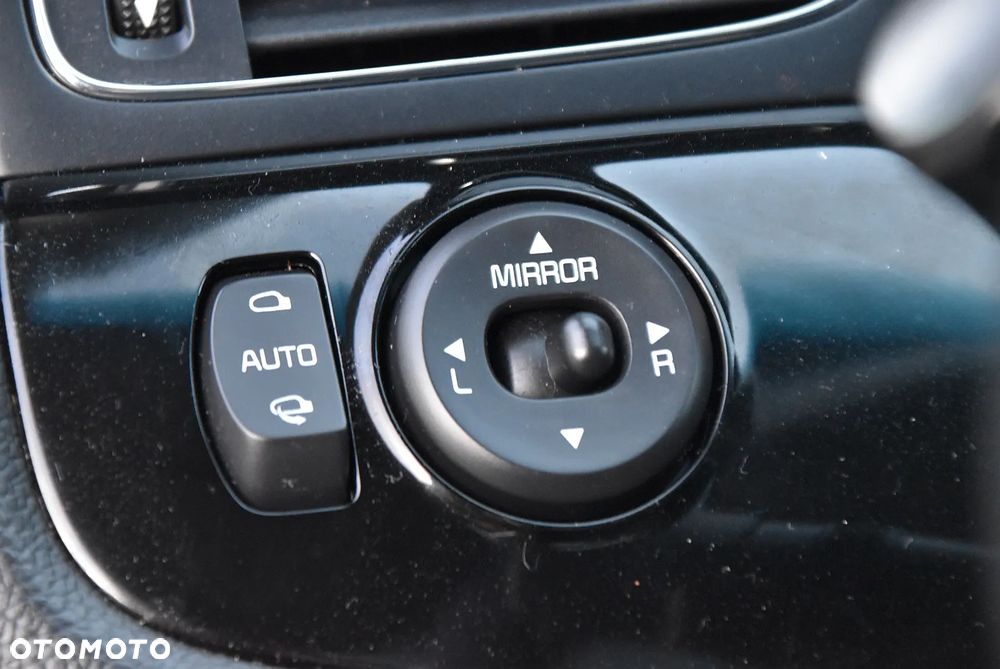 Kia Ceed 1.6 GDI DCT Platinum Edition - 28