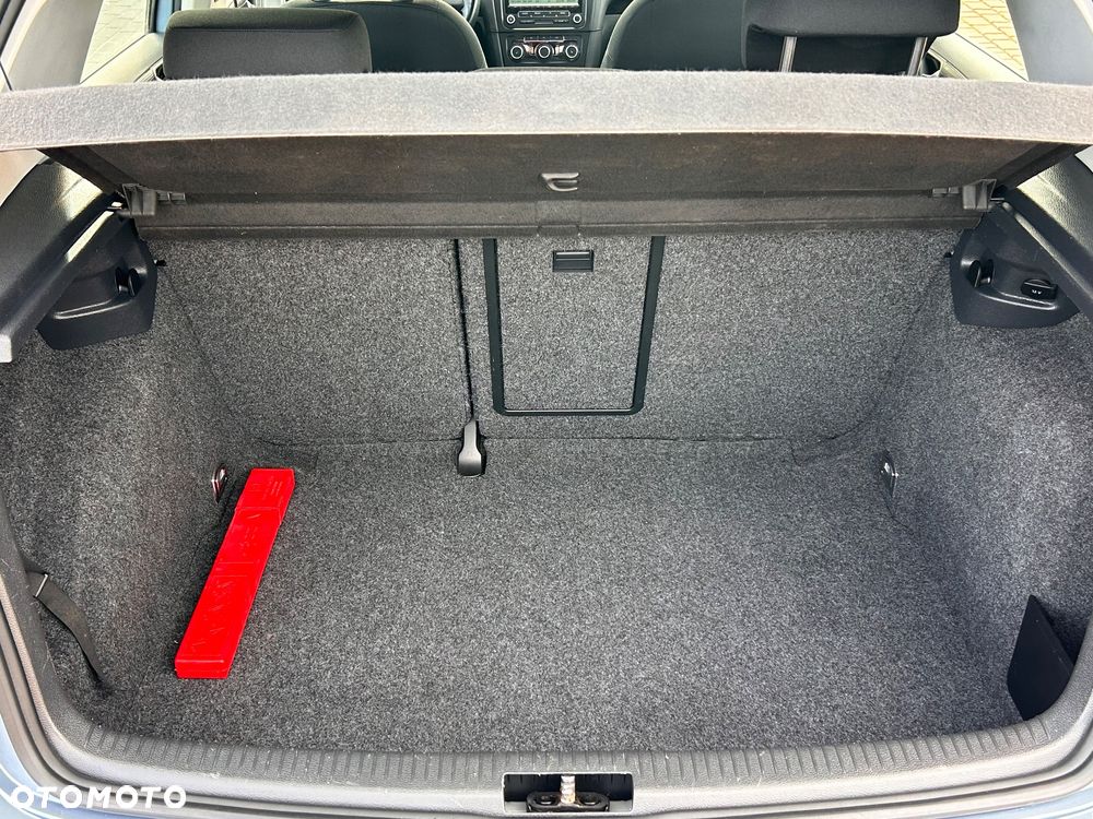 Volkswagen Golf - 23