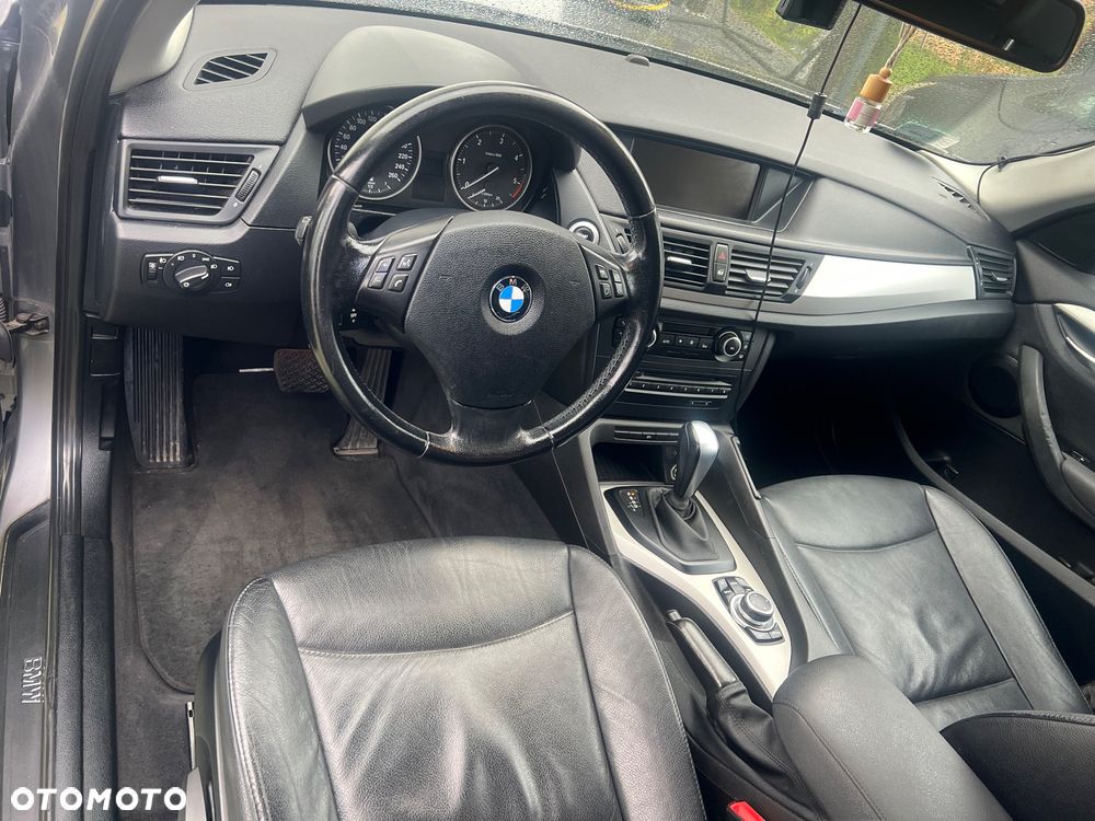BMW X1 sDrive18d - 11