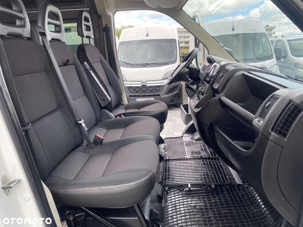 Peugeot BOXER, brygadowy, 7-osobowy, L3H2, zakupiony w salonie w Rzeszowie, bezwypadkowy - 19