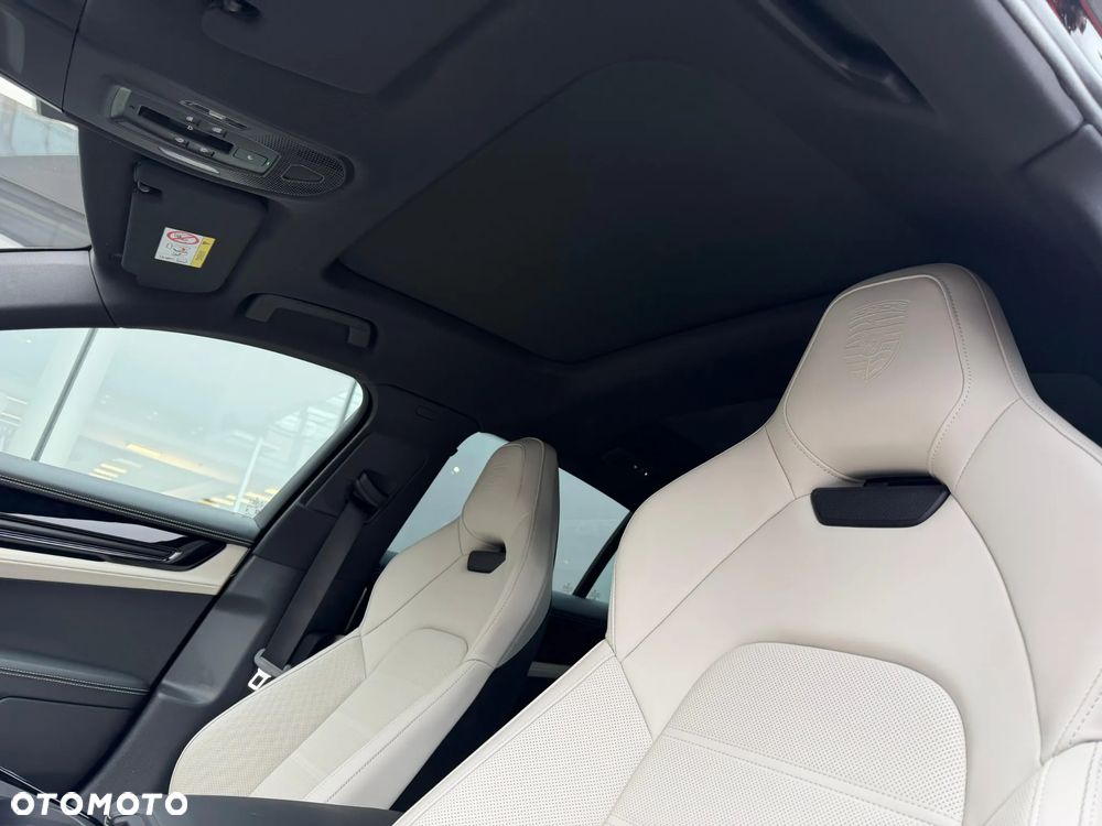 Porsche Panamera 4S E-Hybrid - 23