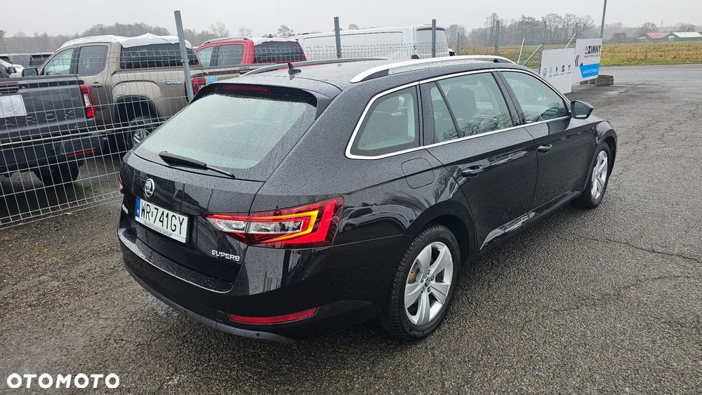 Skoda Superb 2.0 TDI Ambition DSG7 - 5