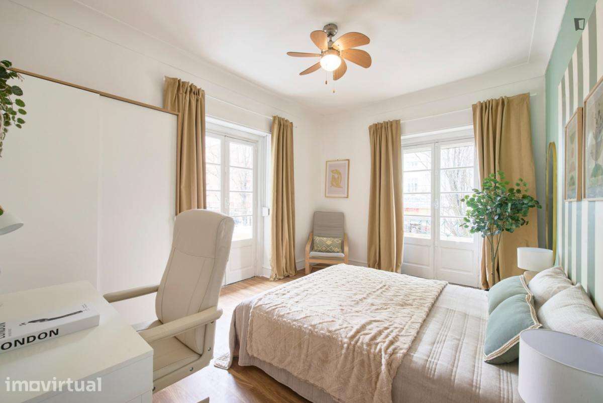 Quarto - localizado em Roma-Areeiro Lisbon - Grande imagem: 4/31