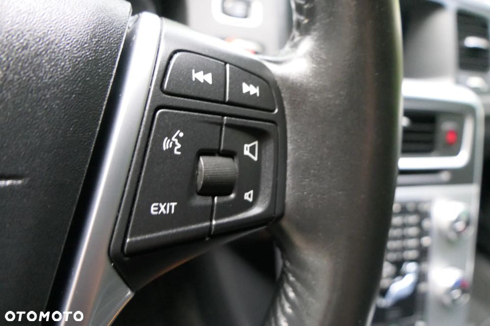 Volvo S60 D3 Drive-E Momentum - 26