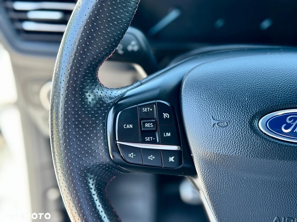 Ford Focus 1.5 EcoBlue Start-Stopp-System ST-LINE X - 20