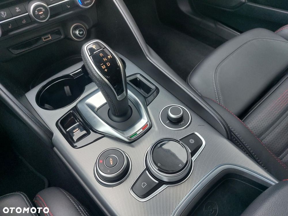 Alfa Romeo Giulia 2.0 Turbo Tributo Italiano Q4 - 23